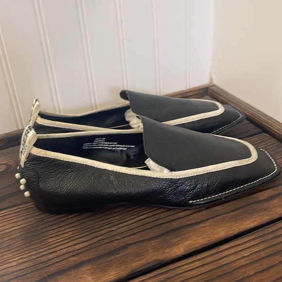 Karl Lagerfeld Paris Black and White Driver Leather Loafers - Picture 4 of 7
